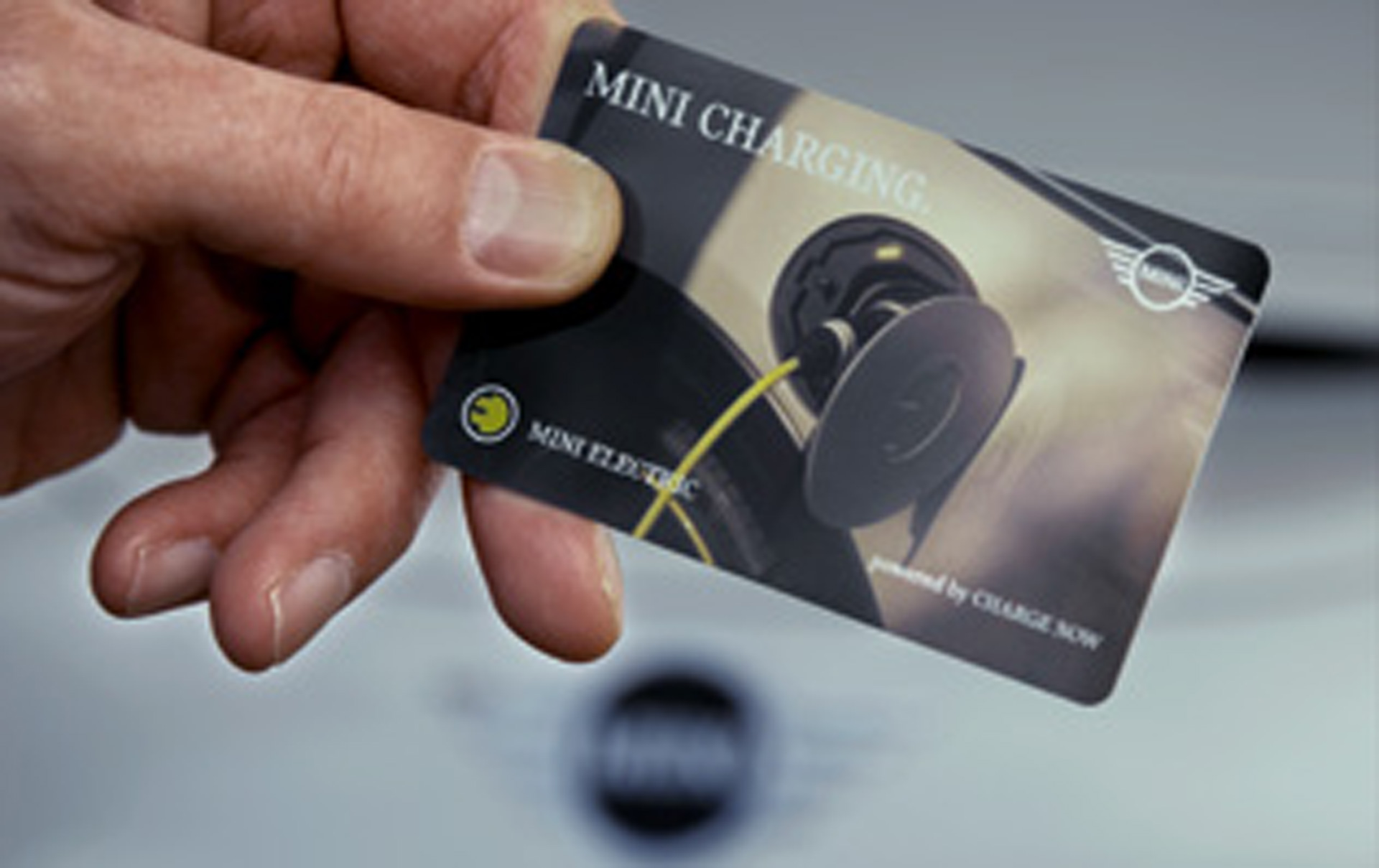 Mini Electric Charging Card Hand