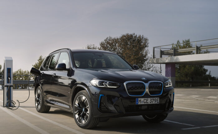 BMW iX3